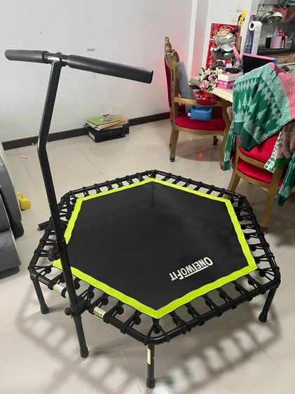 เครื่องฝึกกำลังขา อื่นๆ OneTwoFit unsมโพลีน 45 นิ้ว Trampoline มีราวจับ สปริงแข็งแรง เสียงเงียบ แทรมโพลีนอ อกกำลังกาย อุปกรณ์ออกกำลังกาย