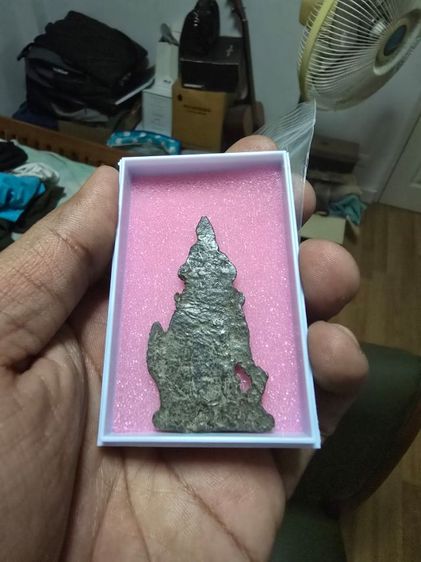 พระซุ้มระฆัง​ กรุวัดพระศรีฯ สุพรรณบุรี พร้อมบัตรรับรองสำนักป๋อง สุพรรณ รูปที่ 3