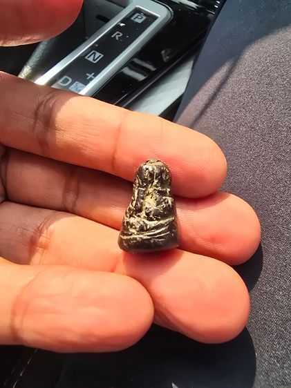 พระปิดตา​ ​พิมพ์ปั้น​ เนื้อผงคลุกรัก​ หลวงพ่อแก้ว​ วัดปากทะเล​ พร้อมบัตรรับรองพระแท้พี่ป๋องสุพรรณ รูปที่ 5