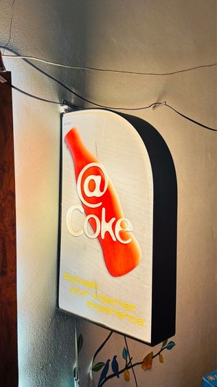  ป้ายไฟ Coca-Cola 