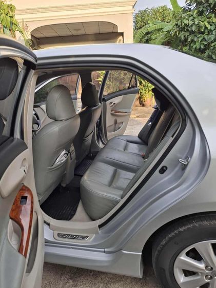 Toyota Altis 2013 1.8 E Sedan เบนซิน ไม่ติดแก๊ส เกียร์อัตโนมัติ บรอนซ์เงิน รูปที่ 4
