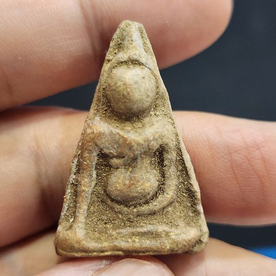 พระนางพญาเนื้อดิน กรุลำพูน ส่งฟรีทั่วประเทศ