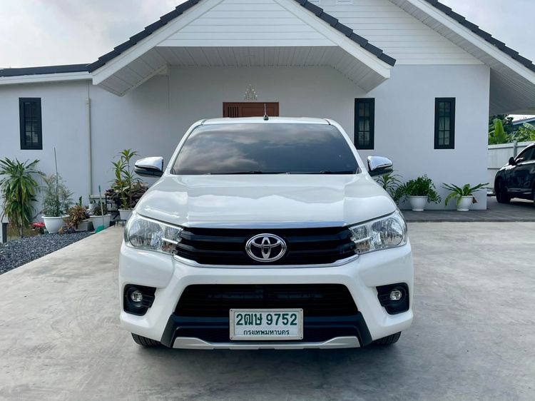 Toyota Hilux Revo 2020 2.8 J Plus Pickup ดีเซล ไม่ติดแก๊ส เกียร์ธรรมดา ขาว รูปที่ 2