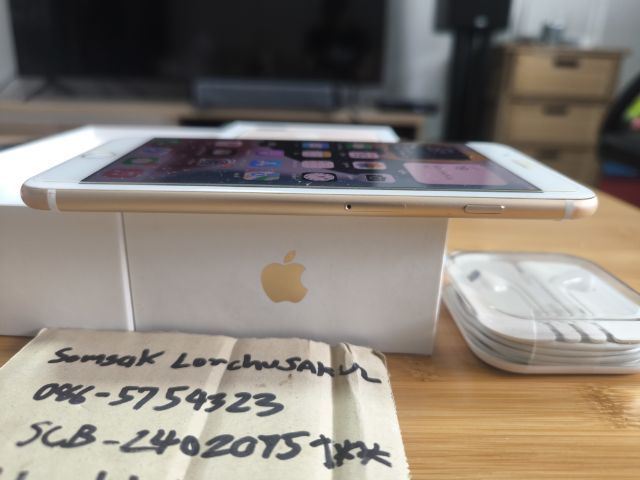 ขายIPHONE7 Pluse สีทอง เครื่อง0 ไทย dtac สภาพเหมือนใหม่ ติดฟิล์มกันรอย หน้าหลังแล้วครับ
อุปกรณ์ ครบกล่อง สายชาร์จ, หัวชาร์จ
 เข็มจิ้มซม
ความจุ 128 gb  หน้าจอปกติ ไม่มีเหลือง
ไม่มี ,เดทพใช้งาน ปกติดีทุกอย่าง  รูปที่ 2