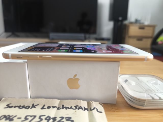 ขายIPHONE7 Pluse สีทอง เครื่อง0 ไทย dtac สภาพเหมือนใหม่ ติดฟิล์มกันรอย หน้าหลังแล้วครับ
อุปกรณ์ ครบกล่อง สายชาร์จ, หัวชาร์จ
 เข็มจิ้มซม
ความจุ 128 gb  หน้าจอปกติ ไม่มีเหลือง
ไม่มี ,เดทพใช้งาน ปกติดีทุกอย่าง  รูปที่ 3