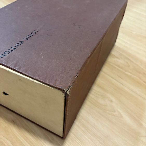 รองเท้าหลุยส์ รูปที่ 5