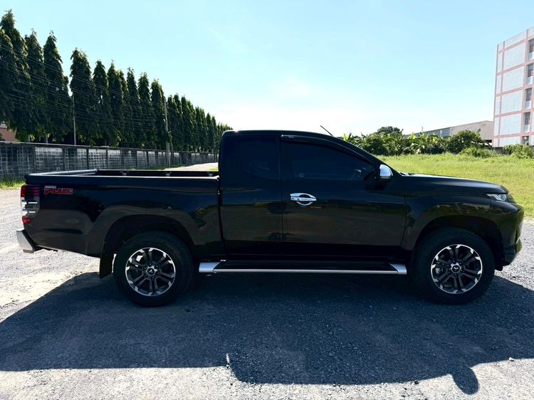 Mitsubishi Triton 2020 2.4 GT Plus Pickup ดีเซล ไม่ติดแก๊ส เกียร์ธรรมดา ดำ รูปที่ 4