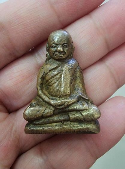 หลวงพ่อเงินวัดบางคลาน พิมพ์วัดท่ามะไฟ (องค์ที่ 1)