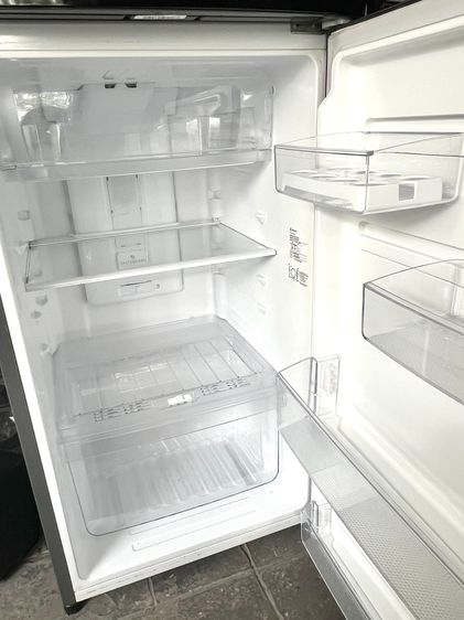 ตู้เย็น 2 ประตู ตู้เย็น Electrolux 8 คิว สภาพดี ใช้งานน้อย 