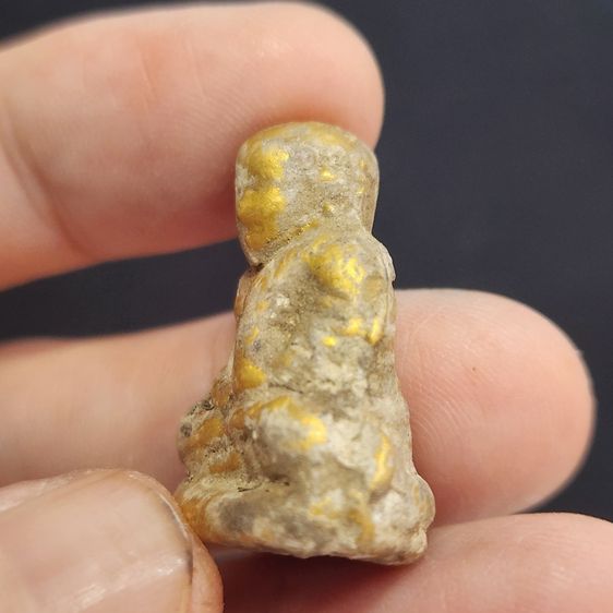 หลวงพ่อเงินหลังพระรอด เนื้อชินทอง กรุลําพูน ส่งฟรีทั่วประเทศ รูปที่ 2