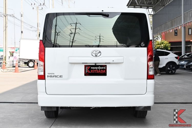 Toyota Hiace 2022 2.8 GL Van ดีเซล ไม่ติดแก๊ส เกียร์ธรรมดา ขาว รูปที่ 4