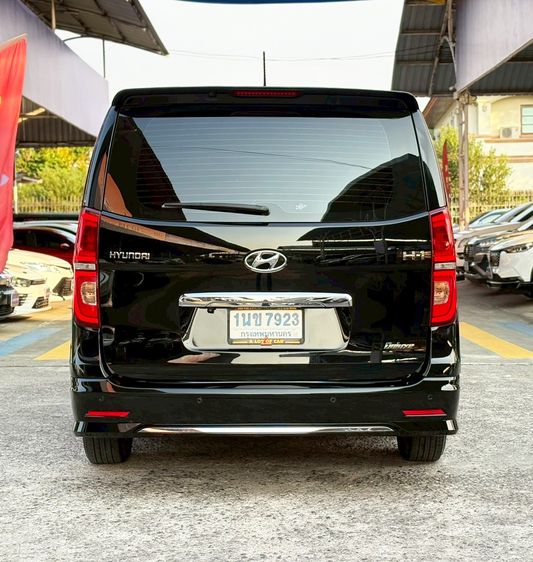 Hyundai H-1  2020 2.5 Deluxe Van ดีเซล ไม่ติดแก๊ส เกียร์อัตโนมัติ ดำ รูปที่ 4