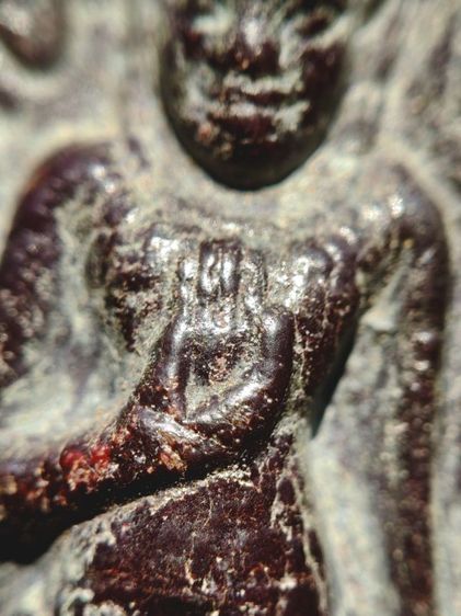 พระร่วงหลังลายผ้า กรุวัดพระศรีฯ จ.ลพบุรี รูปที่ 2