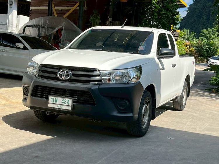 รถ Toyota Hilux Revo 2.4 J สี ขาว