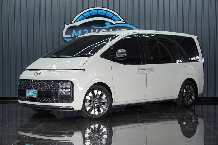 รถ Hyundai Staria PREMIUM 2.2 สี ขาว