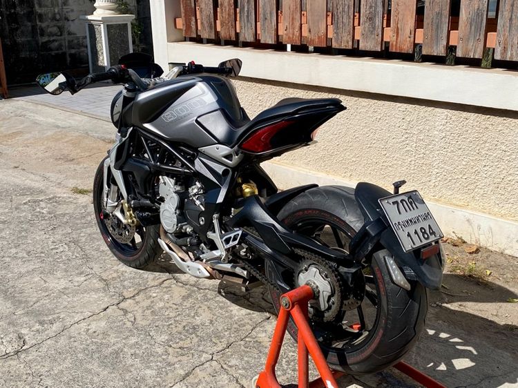 mv agusta brutale 800dragster รูปที่ 4
