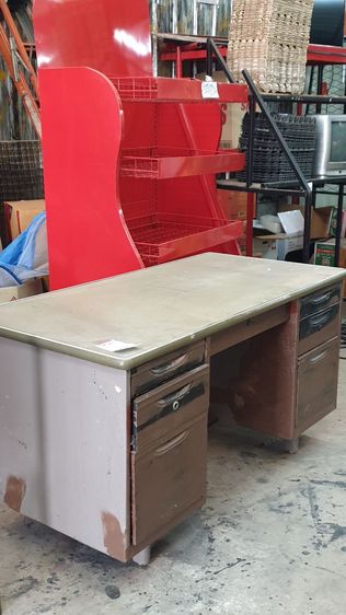  โต๊ะเหล็ก มีลิ้นชัก 7 ช่อง  รูปที่ 2