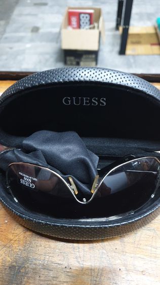 แว่นตา Guess man พร้อมกล่อง แท้ รูปที่ 5
