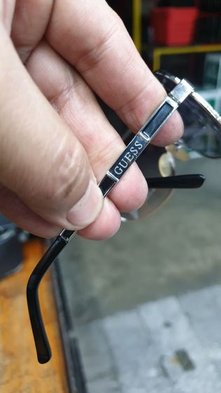 แว่นตา Guess man พร้อมกล่อง แท้ รูปที่ 8