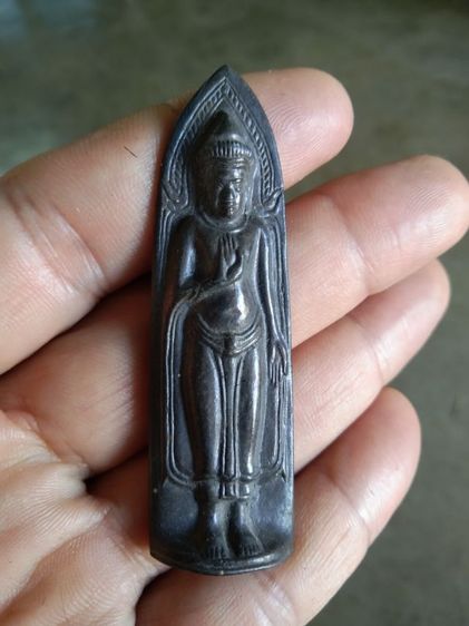 พระร่วงหลังรางปืนองค์ละ500บาท รูปที่ 2