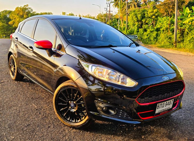 รถ Ford Fiesta 1.5 Sport สี ดำ