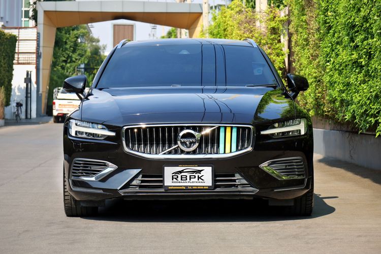 Volvo V60 2020 2.0 T8 Inscription 4WD Utility-car ไฮบริด ไม่ติดแก๊ส เกียร์อัตโนมัติ ดำ รูปที่ 3