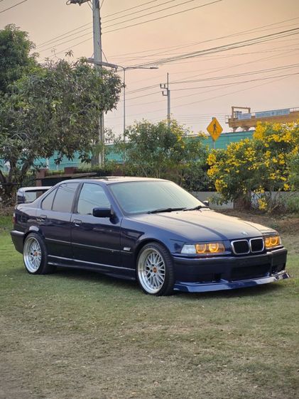 BMW Series 3 2000 323i Sedan เบนซิน ไม่ติดแก๊ส เกียร์ธรรมดา น้ำเงิน รูปที่ 2