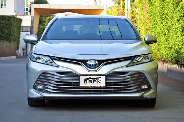 Toyota Camry 2019 2.5 Hybrid Premium Sedan ไฮบริด ไม่ติดแก๊ส เกียร์อัตโนมัติ เทา รูปที่ 3
