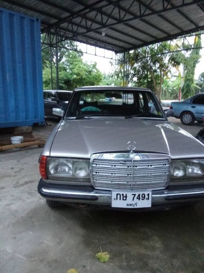 รถ Mercedes-Benz รุ่นอื่นๆ รุ่นย่อยอื่นๆ สี บรอนซ์ทอง