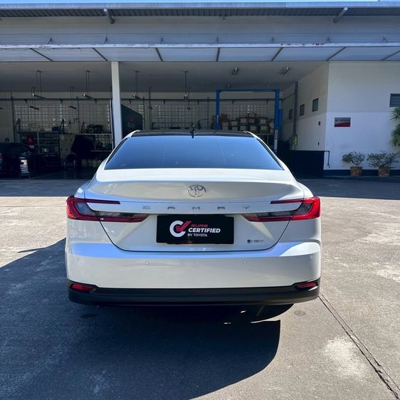 Toyota Camry 2025 2.5 HEV Premium Luxury Sedan ไฮบริด ไม่ติดแก๊ส เกียร์อัตโนมัติ ขาว รูปที่ 4