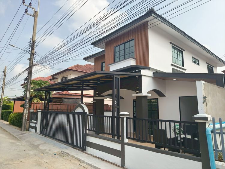 บ้านเดี่ยว2ชั้นรีโนเวทใหม่ มีนบุรี คลองสามวา หมู่บ้านเคซีการ์เด้นโฮม12 บ้าน6 ห้องนอน นัดชม081-440-5994 คุณวา