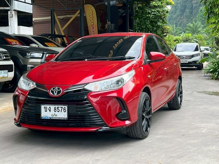 รถ Toyota Yaris ATIV 1.2 Entry สี แดง