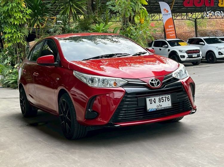Toyota Yaris ATIV 2020 1.2 Entry Sedan เบนซิน ไม่ติดแก๊ส เกียร์อัตโนมัติ แดง รูปที่ 3