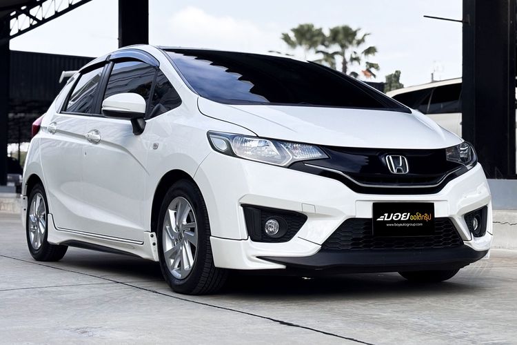 Honda Jazz 2015 1.5 V Plus i-VTEC Sedan เบนซิน ไม่ติดแก๊ส เกียร์อัตโนมัติ ขาว รูปที่ 3