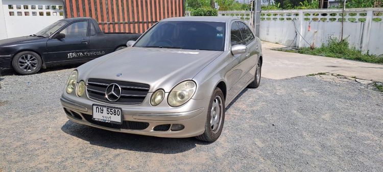 รถ Mercedes-Benz E-Class E220 CDI สี บรอนซ์ทอง