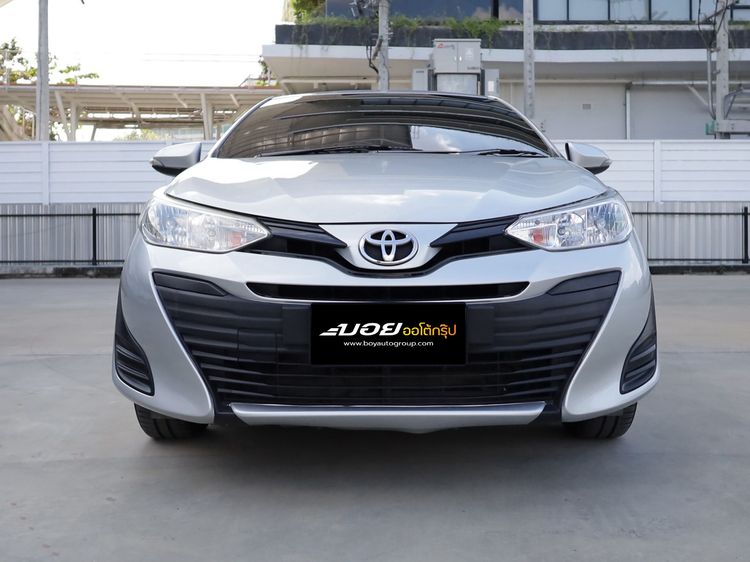 Toyota Yaris ATIV 2018 1.2 E Sedan เบนซิน ไม่ติดแก๊ส เกียร์อัตโนมัติ เทา รูปที่ 2