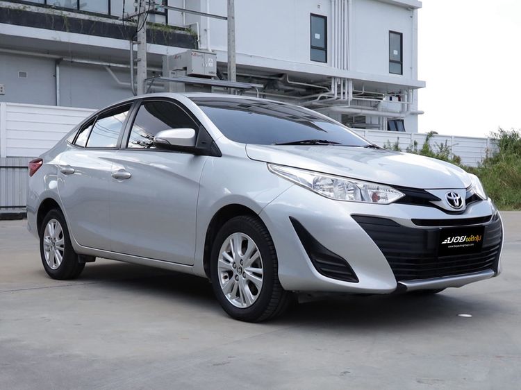 Toyota Yaris ATIV 2018 1.2 E Sedan เบนซิน ไม่ติดแก๊ส เกียร์อัตโนมัติ เทา รูปที่ 3