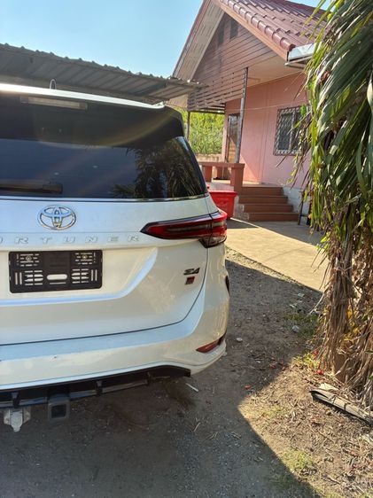 Toyota Fortuner 2019 2.4 V 4WD Pickup ดีเซล ไม่ติดแก๊ส เกียร์อัตโนมัติ ขาว รูปที่ 2