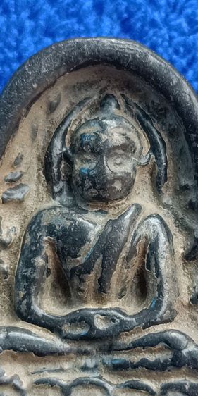 พระซุ้มกอดำ