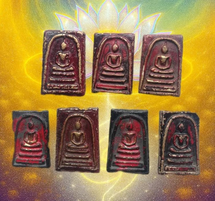 พระสมเด็จหลังอักษรจีนคละพิมพ์ หลังพระรอด เนื้อโลหะเก่าลงรักแดง