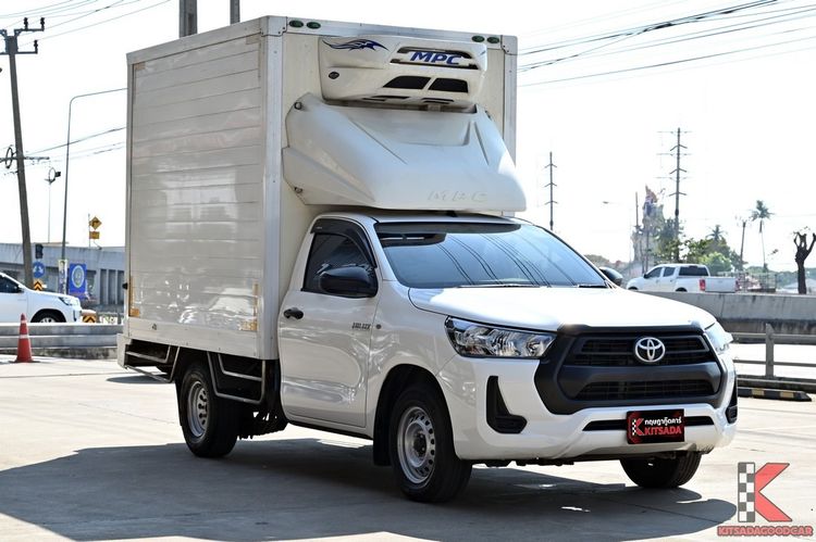 รถ Toyota Hilux Revo 2.4 Entry สี ขาว