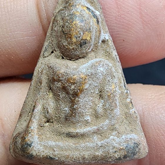 พระนางพญาเนื้อชิน กรุลำพูน ส่งฟรีทั่วประเทศ รูปที่ 2