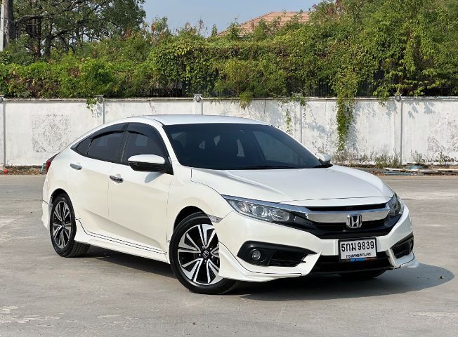 รถ Honda Civic 1.5 Turbo สี ขาว