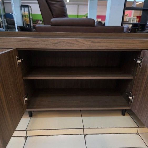 สวยหรูระดับ Hi-End ในราคาหลักพัน ตู้วางทีวียาวสะใจ 2.4 เมตร วางทีวี 85 นิ้ว​ได้สบายๆ​ รูปที่ 6