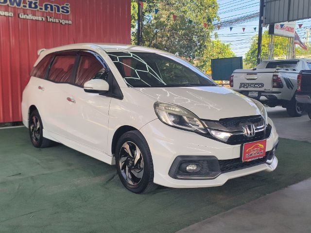 Honda Mobilio 2015 1.5 RS Sedan เบนซิน ไม่ติดแก๊ส เกียร์อัตโนมัติ ขาว รูปที่ 2