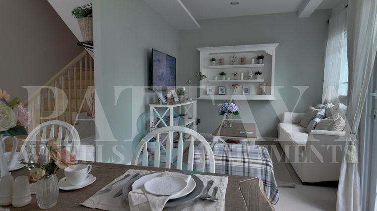 Townhouses for sale in the stunningly beautiful Bristol Park