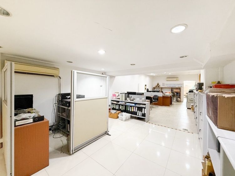 ใช่ อาคารพาณิชย์ทำเลอ่อนนุช ใกล้ปากซอย 70 รูปที่ 4