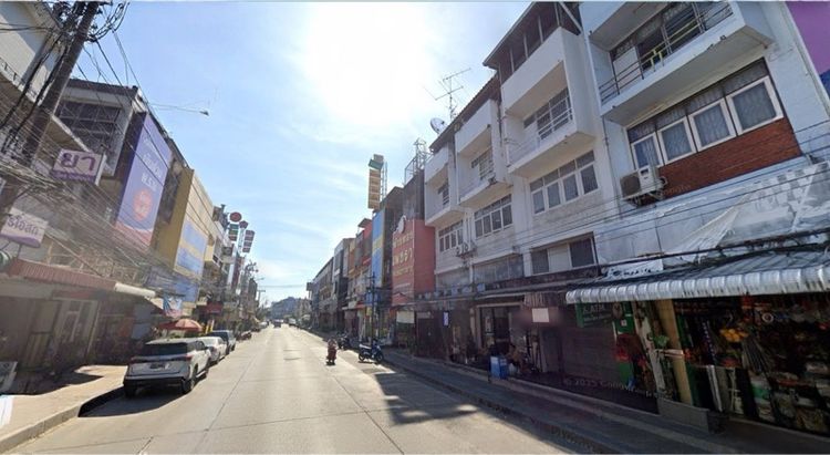 ใช่ อาคารพาณิชย์ทำเลอ่อนนุช ใกล้ปากซอย 70