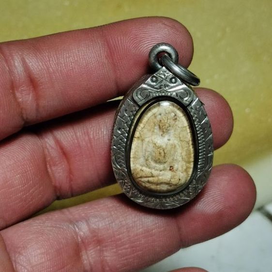 พระกรุวัดพลับเก่าๆ พร้อมกรอบเงินปิดหลังหนาๆ  รูปที่ 3