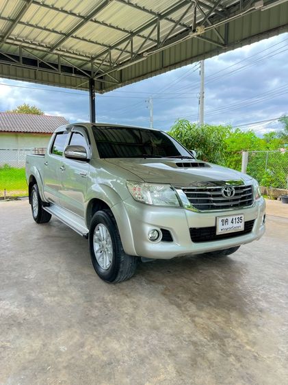 รถ Toyota Hilux Vigo Champ Double Cab 2.5 E VNT Prerunner สี บรอนซ์เงิน